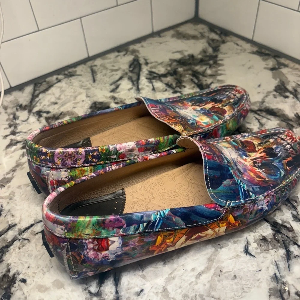 Robert Graham hand painted Skull drivers size 10.5